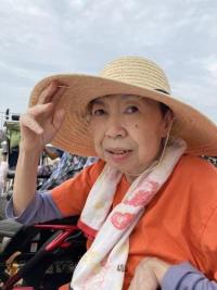 麦わら帽子がよくお似合いになります！