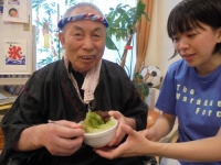 捩じりハチマキに、甚平姿…気合が入っています！