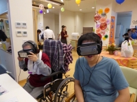 認知症のＶＲ体験「あれっ、何か見えてきたぞ…」